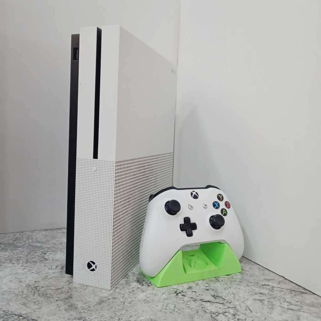 Xbox Xbox One Disc Edition PreOwned for sale in Pretoria / Tshwane